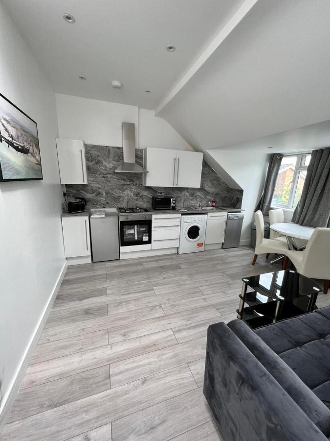Lovely 2 Bedroom Flat With Roof Terrace In London Nw6 Dış mekan fotoğraf