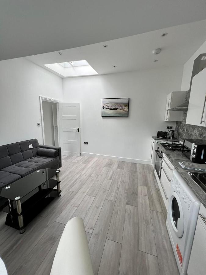 Lovely 2 Bedroom Flat With Roof Terrace In London Nw6 Dış mekan fotoğraf