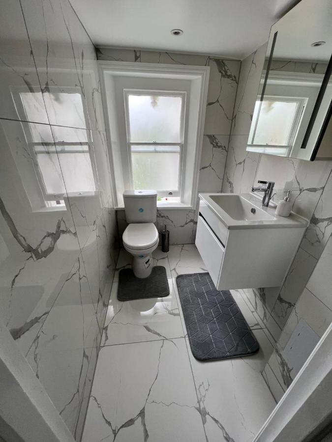 Lovely 2 Bedroom Flat With Roof Terrace In London Nw6 Dış mekan fotoğraf