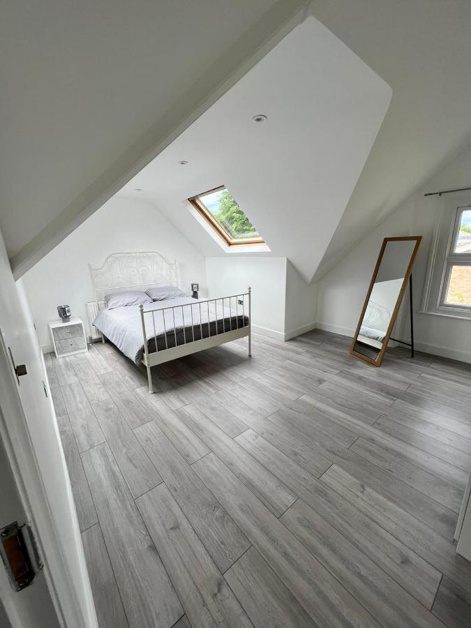 Lovely 2 Bedroom Flat With Roof Terrace In London Nw6 Dış mekan fotoğraf